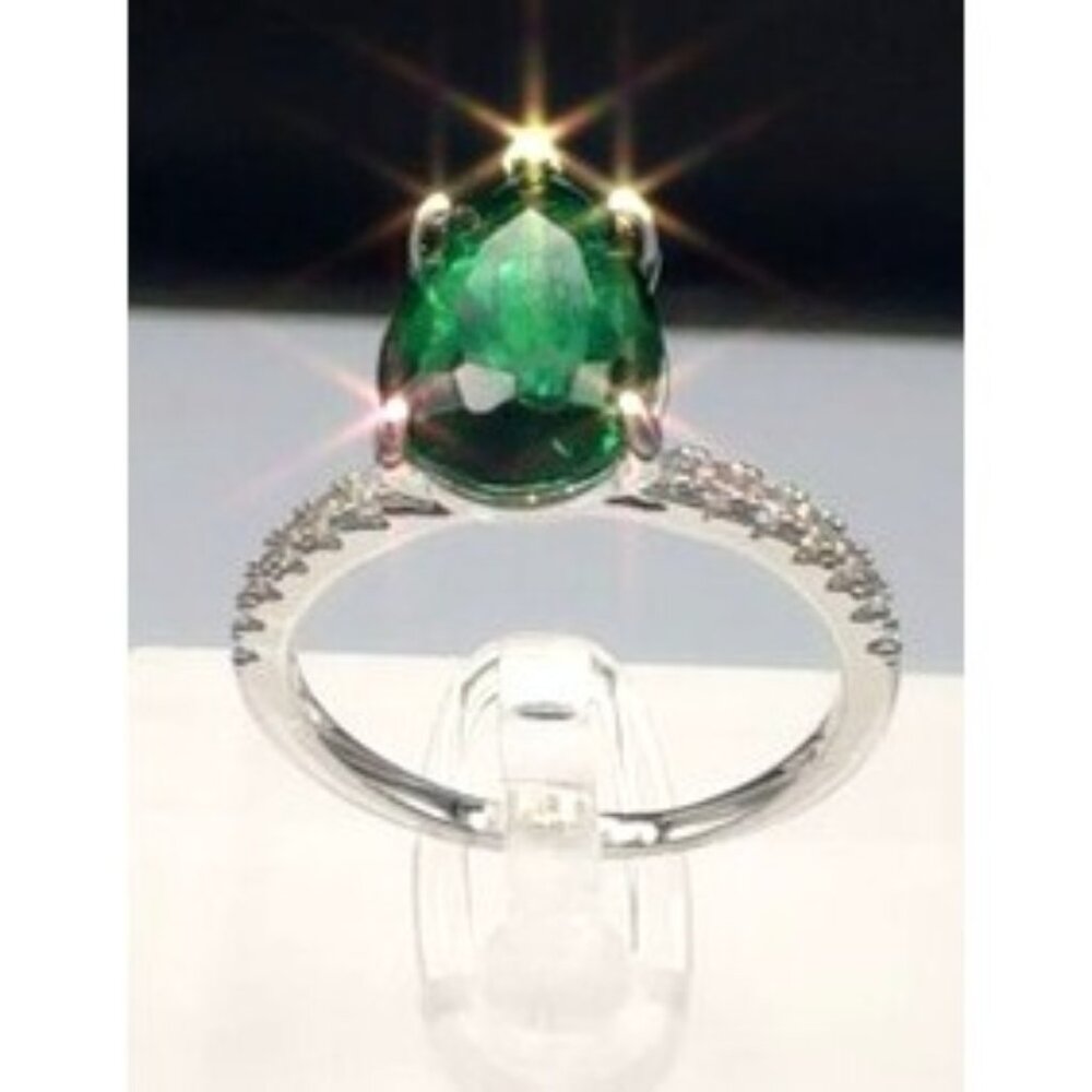 Sterling Silver Green Gemstone Pear Cut Ring Size 10